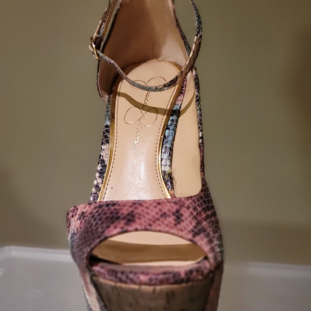JS wedge heel
